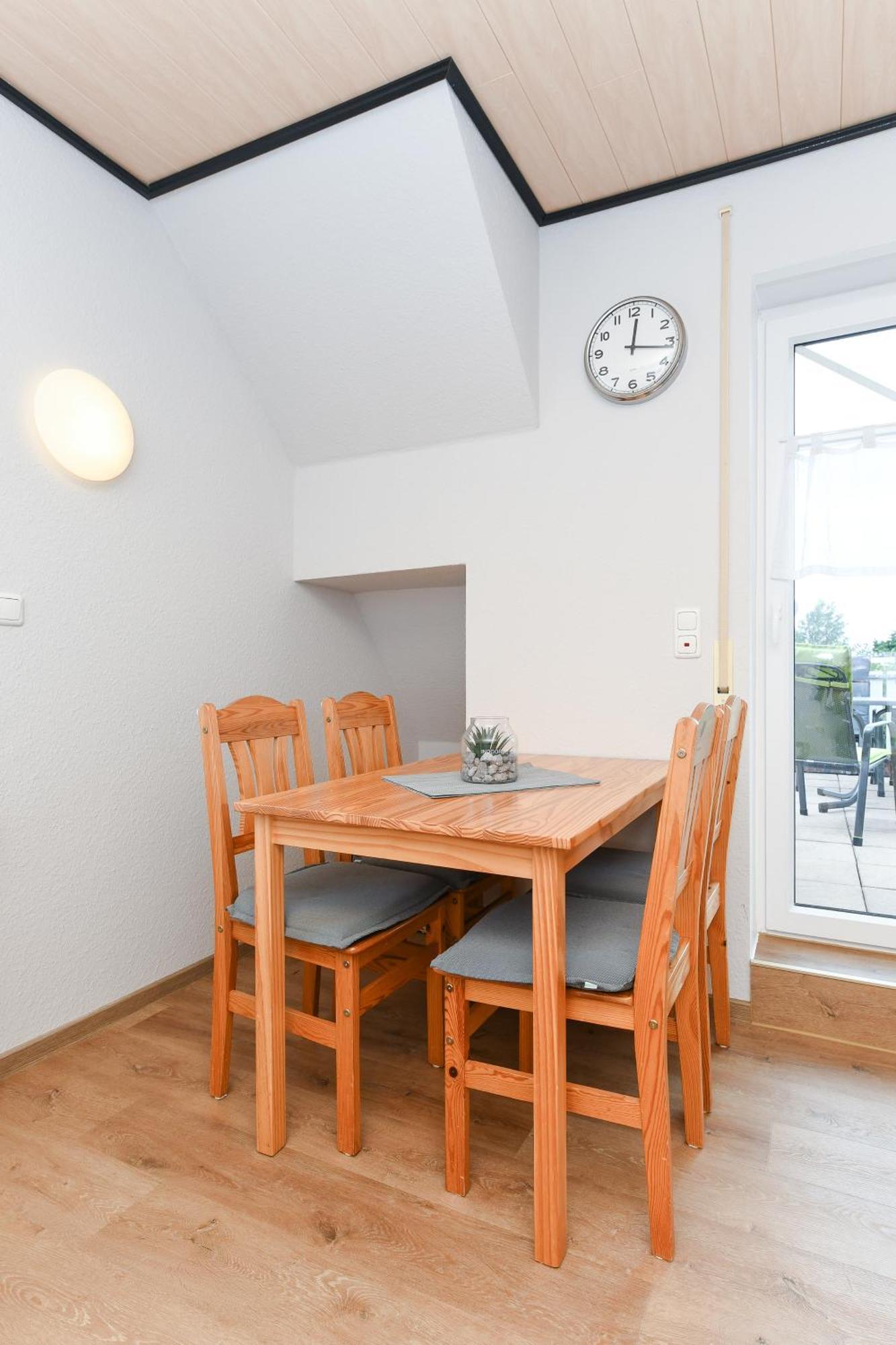 Ferienwohnungen Im Haus Flinthoern Neuharlingersiel Kültér fotó